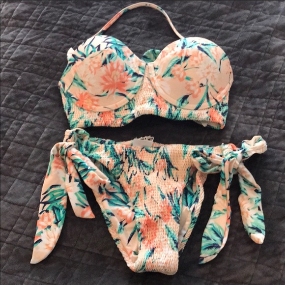 Tori Praver Seafoam bikini - Picture 5 of 6